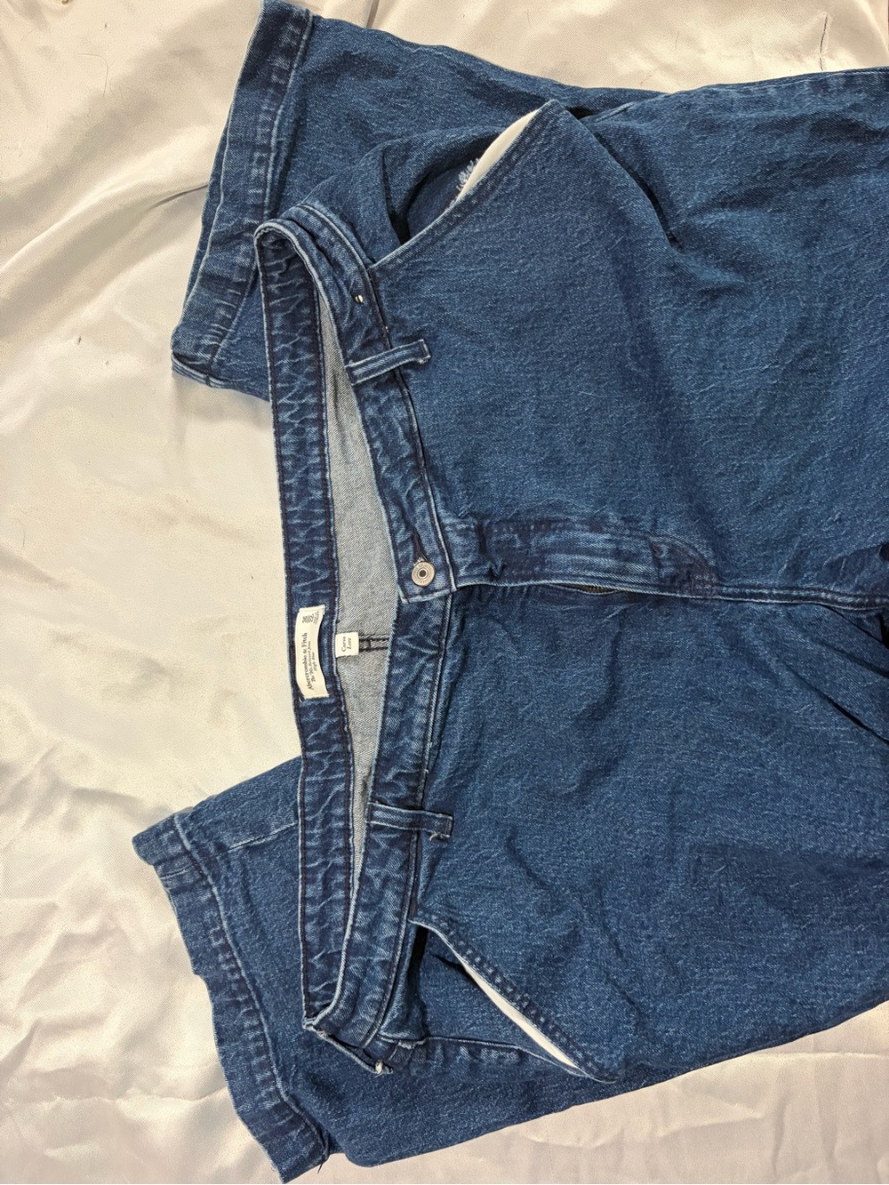 Abercrombie 90s relaxed Jean high rise